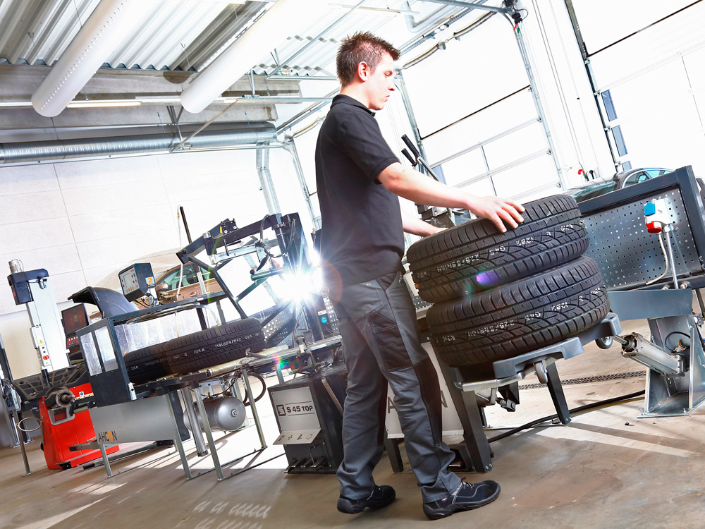 wheeltrolley_tyrechanger_5.jpg