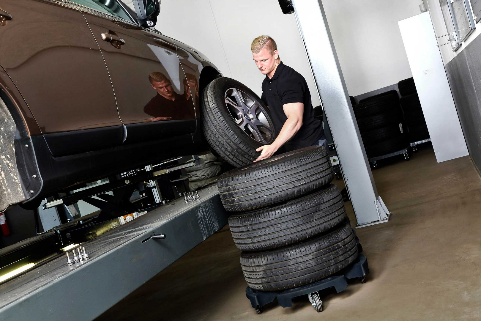 WHEEL-TROLLEY-RECYCLED-XL-8.jpg